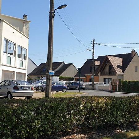 Les Lilas Ozoir-la-Ferrière Exterior foto